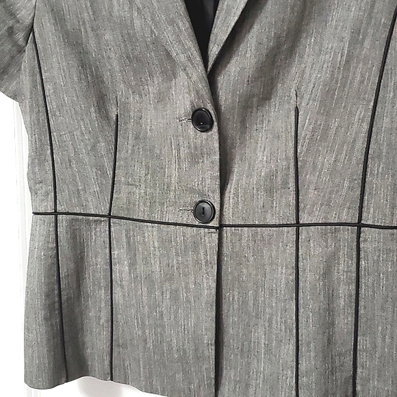 Short sleeve jacket - Picture 2 of 5